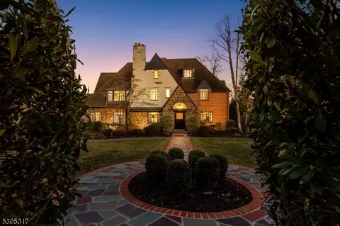 58 Crest Dr, South Orange Village, NJ 07079