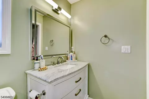 86 Burnside Pl, Haskell, NJ 07420 photo 30