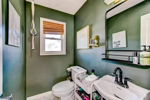 86 Burnside Pl, Haskell, NJ 07420 photo 26