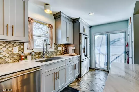 86 Burnside Pl, Haskell, NJ 07420 photo 24
