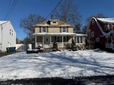 50 1st St, Fanwood, NJ 07023