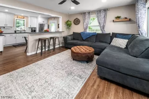 38 Wanaque Ave, Wanaque Boro, NJ 07420 photo 6