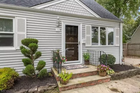 38 Wanaque Ave, Wanaque Boro, NJ 07420 photo 2