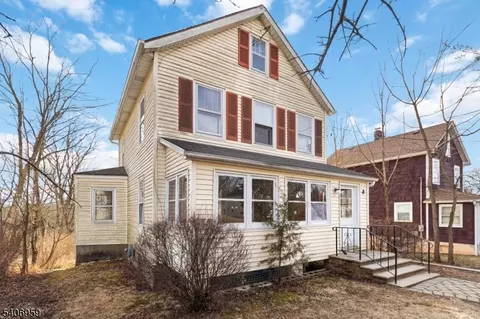 379 Elm St, Stirling, NJ 07980