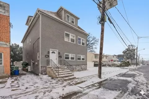 1025 Rivington St, Roselle, NJ 07203