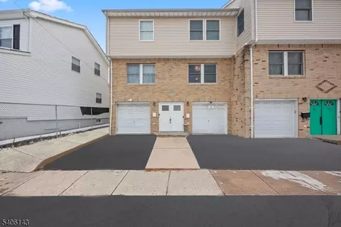 28 Hoffman Pl, Irvington, NJ 07111
