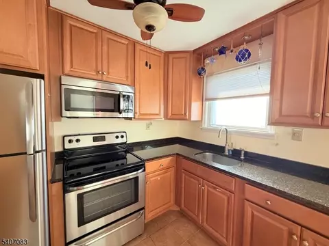 322 B9 Richard Mine Rd #9, Rockaway Twp, NJ 07885