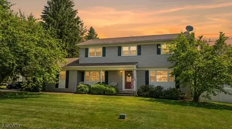 1 Oak Grove Rd, Flemington, NJ 08822