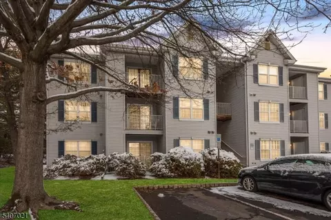 309 Stratford Pl, Bound Brook, NJ 08805