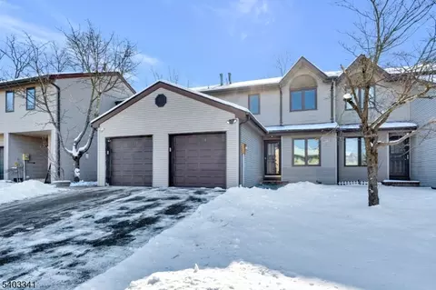 6 Dogwood Cir, Flemington, NJ 08822