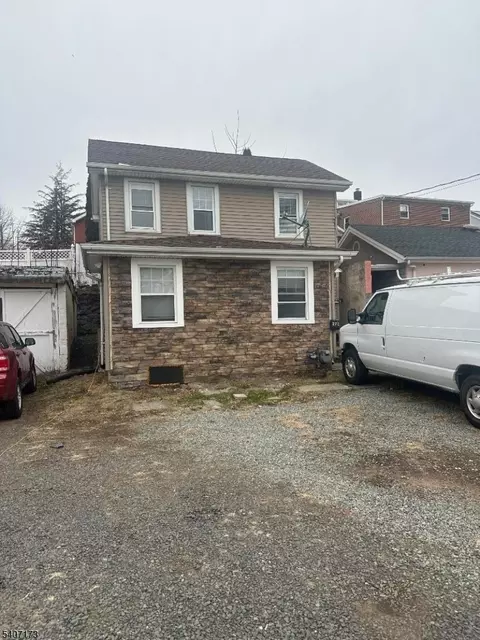 25 New St, Belleville, NJ 07109
