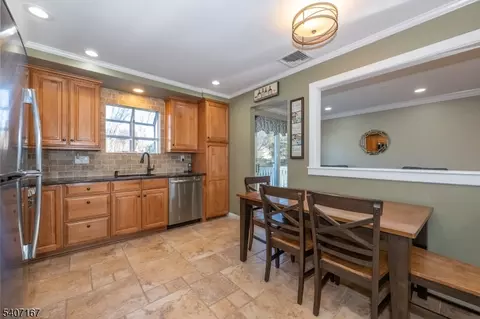 51 Carlisle Rd, Wayne, NJ 07470 photo 6