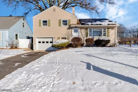 241 Cook Ave, Middlesex, NJ 08846