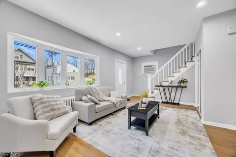 220 W Scott Ave, Rahway, NJ 07065