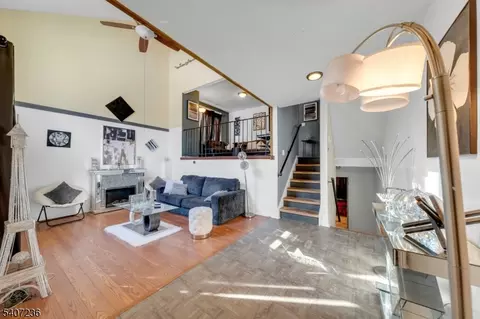 573 Dell Pl, Stanhope, NJ 07874