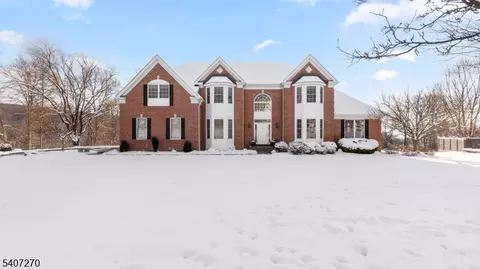 6 Stone Hill Ct, Hackettstown, NJ 07840