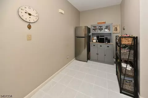 8015 Brittany Dr, Wayne, NJ 07470 photo 8