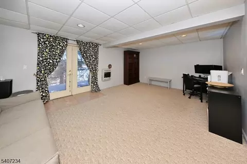 8015 Brittany Dr, Wayne, NJ 07470 photo 22