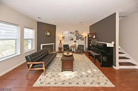 8015 Brittany Dr, Wayne, NJ 07470 photo 12