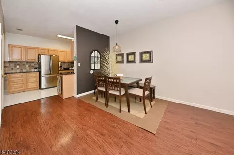 8015 Brittany Dr, Wayne, NJ 07470 photo 10