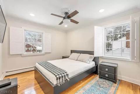 18 Vermont Dr, Paramus, NJ 07652 photo 25
