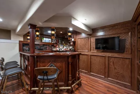18 Vermont Dr, Paramus, NJ 07652 photo 32