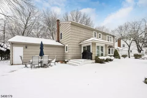 18 Vermont Dr, Paramus, NJ 07652 photo 36