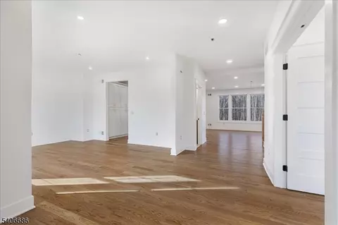 Living - 759 Mechlin Corner Rd, Hampton, NJ 08827 photo 6 of 6