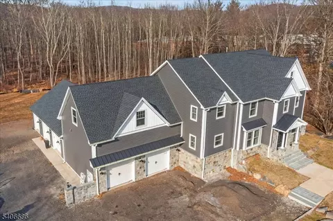 Exterior - 759 Mechlin Corner Rd, Hampton, NJ 08827 photo 3 of 5