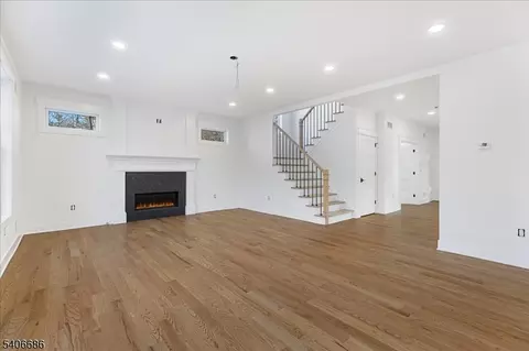Living - 759 Mechlin Corner Rd, Hampton, NJ 08827 photo 2 of 6