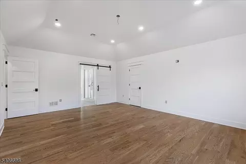Bedroom - 759 Mechlin Corner Rd, Hampton, NJ 08827 photo 3 of 12