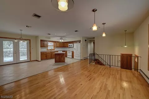 1316 Alps Rd, Wayne, NJ 07470 photo 8