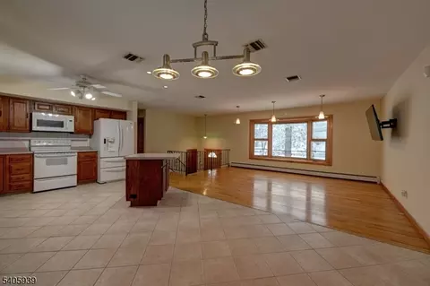 1316 Alps Rd, Wayne, NJ 07470 photo 9