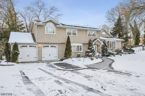 42 Colburn Rd, East Brunswick, NJ 08816