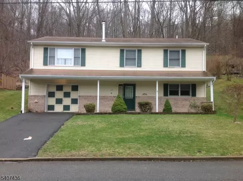 170 Park Heights Ave, Dover, NJ 07801