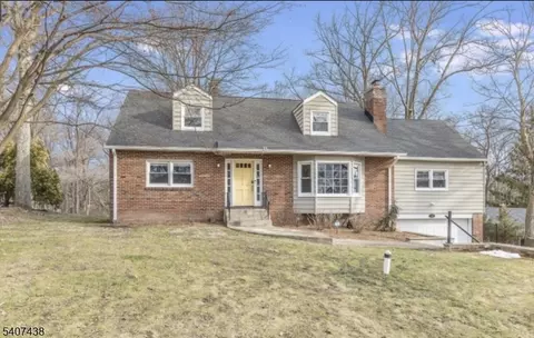 13 Woodlawn Dr, Morristown, NJ 07960