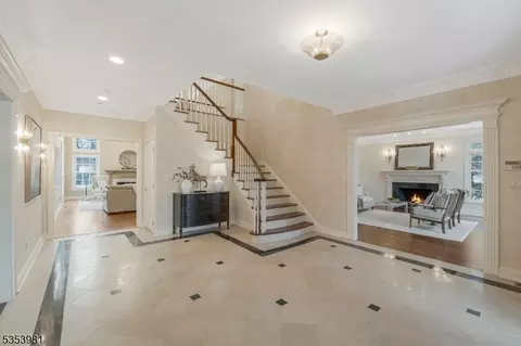 45 Butternut Ln, Basking Ridge, NJ 07920 photo 3