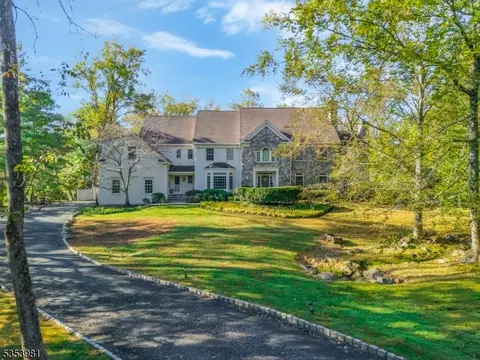 45 Butternut Ln, Basking Ridge, NJ 07920 photo 2