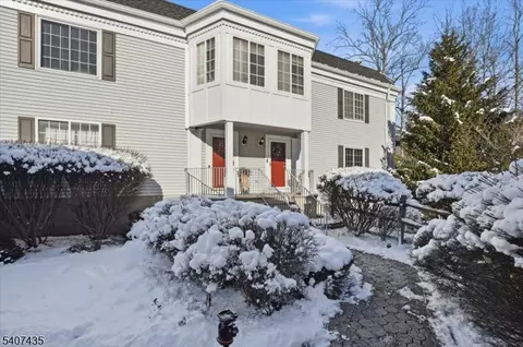 139 Riveredge Dr #139, Chatham Twp, NJ 07928