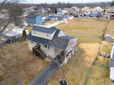 1140 Saint John St, Manville, NJ 08835