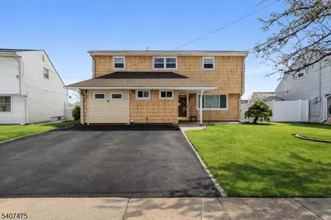 63 Tennyson St, Carteret, NJ 07008