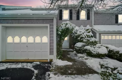 6 Hampshire Dr, Mendham, NJ 07945