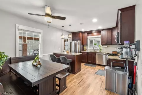 128 E Roselle Ave, Roselle Park, NJ 07204