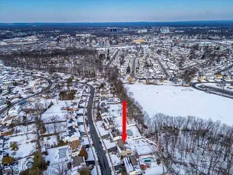 16 Peake Rd, Edison, NJ 08837 photo 40