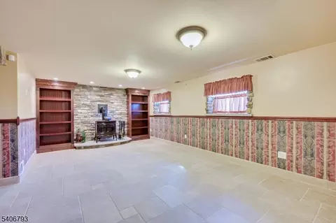 16 Peake Rd, Edison, NJ 08837 photo 26