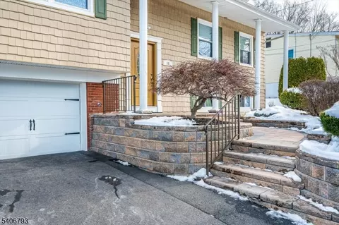 16 Peake Rd, Edison, NJ 08837 photo 5