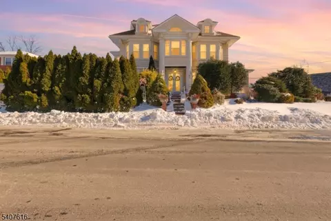 871 Colonia Rd, Elizabeth, NJ 07208