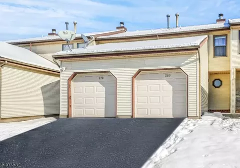 269 Spruce Ct, Flemington, NJ 08822