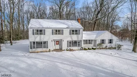6 Prides Xing, Flanders, NJ 07836