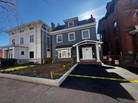 696 Dr Martin Luther King J, Newark, NJ 07102